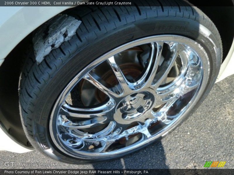 Cool Vanilla / Dark Slate Gray/Light Graystone 2006 Chrysler 300 C HEMI