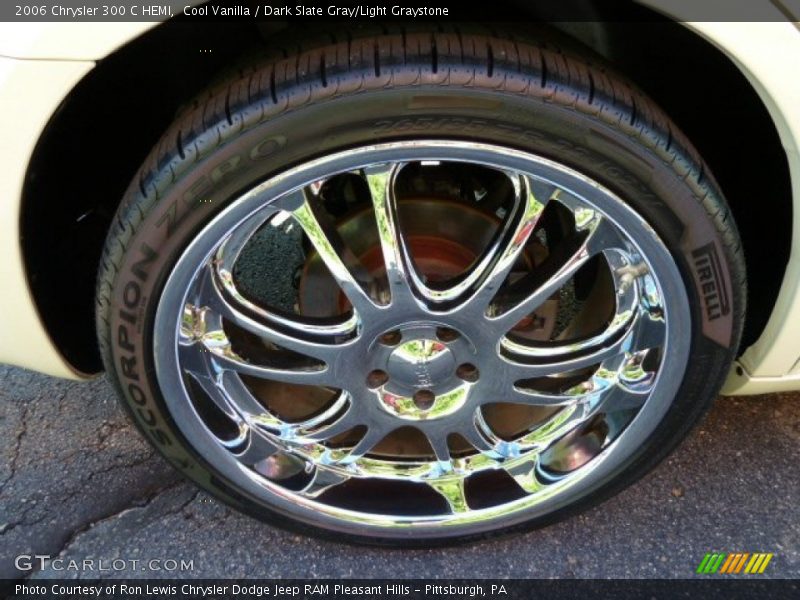 Cool Vanilla / Dark Slate Gray/Light Graystone 2006 Chrysler 300 C HEMI
