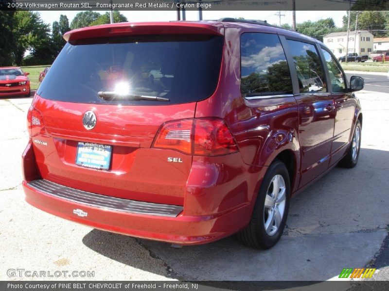 Pomegranate Red Metallic / Ceylon Beige 2009 Volkswagen Routan SEL