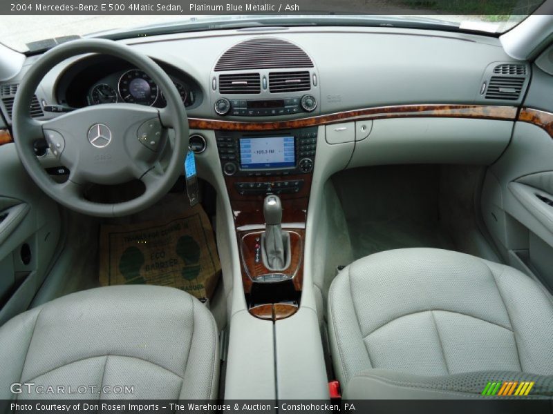 Dashboard of 2004 E 500 4Matic Sedan