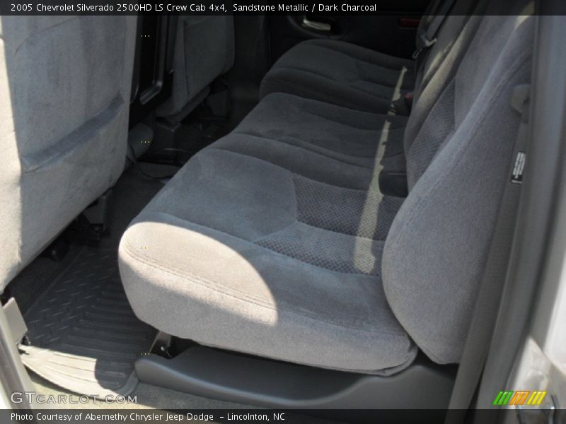 Sandstone Metallic / Dark Charcoal 2005 Chevrolet Silverado 2500HD LS Crew Cab 4x4