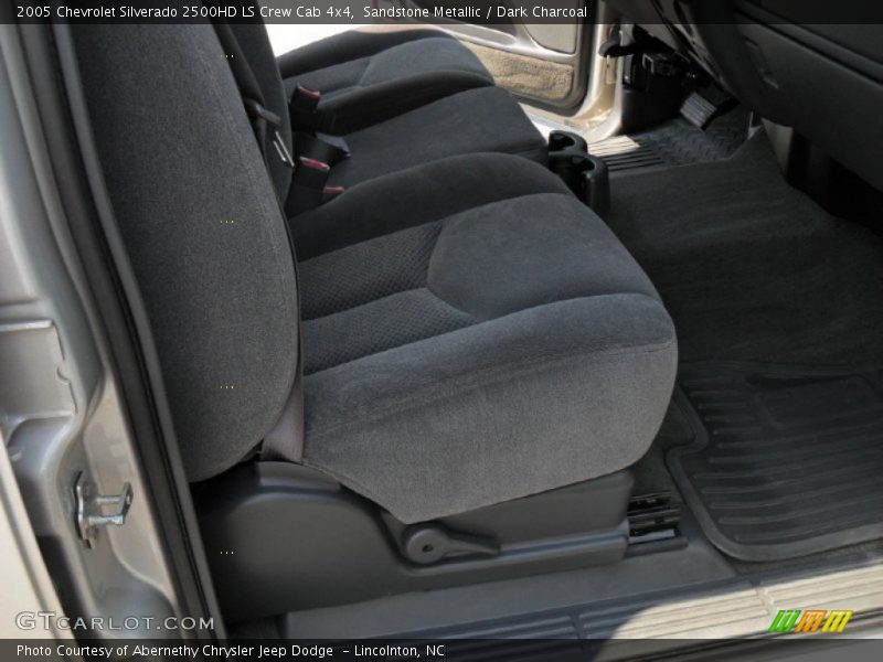 Sandstone Metallic / Dark Charcoal 2005 Chevrolet Silverado 2500HD LS Crew Cab 4x4