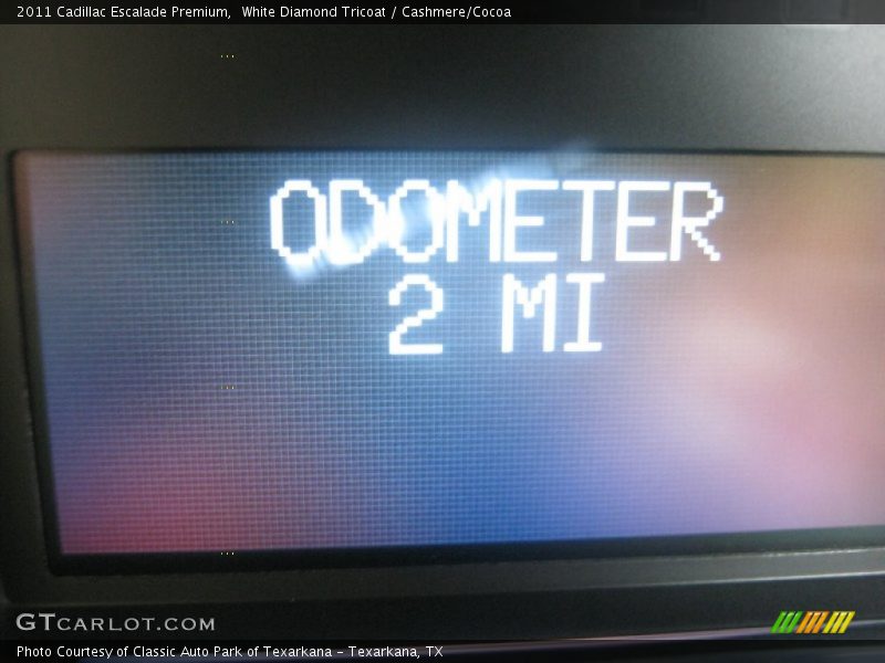 White Diamond Tricoat / Cashmere/Cocoa 2011 Cadillac Escalade Premium