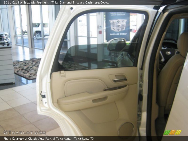 White Diamond Tricoat / Cashmere/Cocoa 2011 Cadillac Escalade Premium