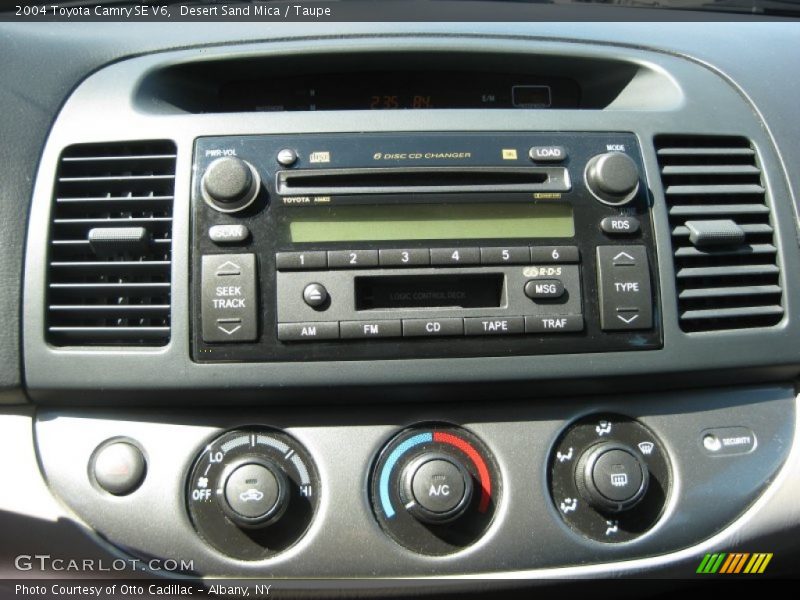 Controls of 2004 Camry SE V6