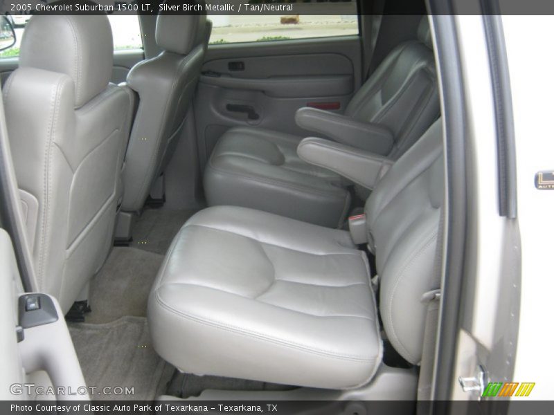 Silver Birch Metallic / Tan/Neutral 2005 Chevrolet Suburban 1500 LT