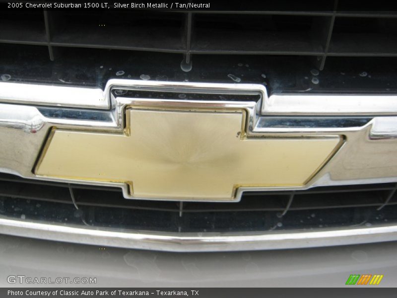 Silver Birch Metallic / Tan/Neutral 2005 Chevrolet Suburban 1500 LT