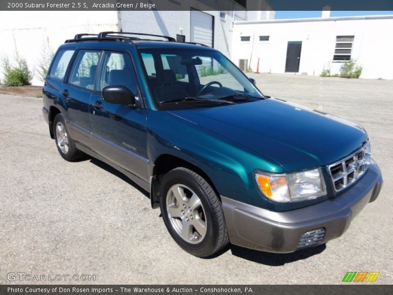 Front 3/4 View of 2000 Forester 2.5 S