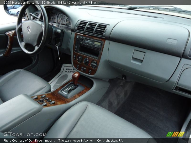 Dashboard of 1999 ML 430 4Matic