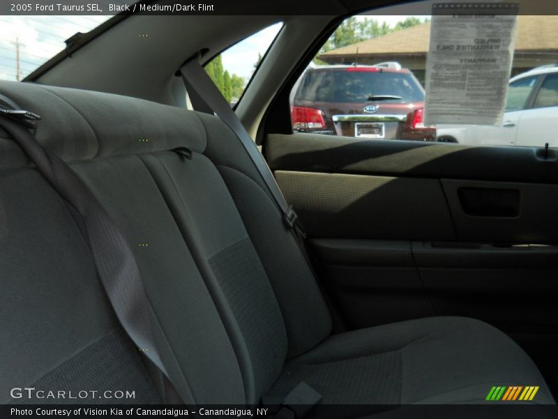 Black / Medium/Dark Flint 2005 Ford Taurus SEL