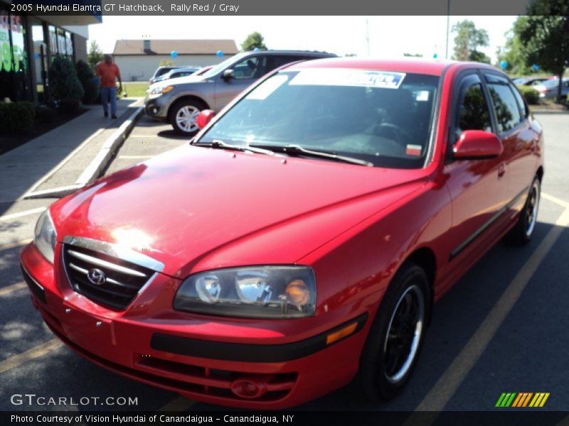 Rally Red / Gray 2005 Hyundai Elantra GT Hatchback