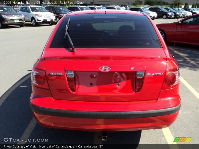 Rally Red / Gray 2005 Hyundai Elantra GT Hatchback