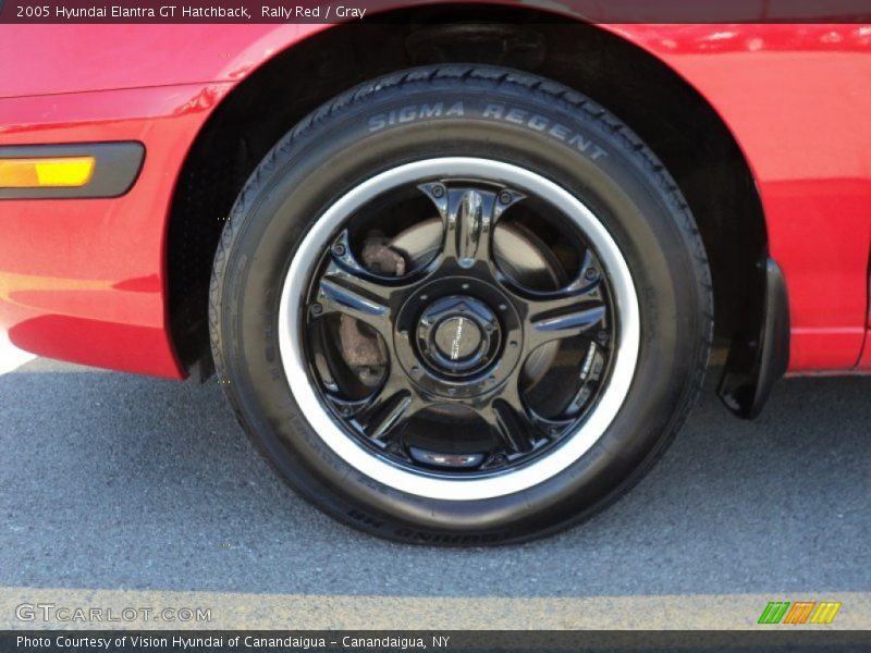 Rally Red / Gray 2005 Hyundai Elantra GT Hatchback