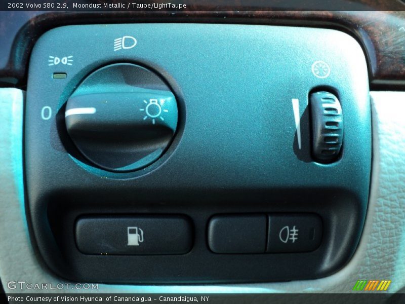 Moondust Metallic / Taupe/LightTaupe 2002 Volvo S80 2.9