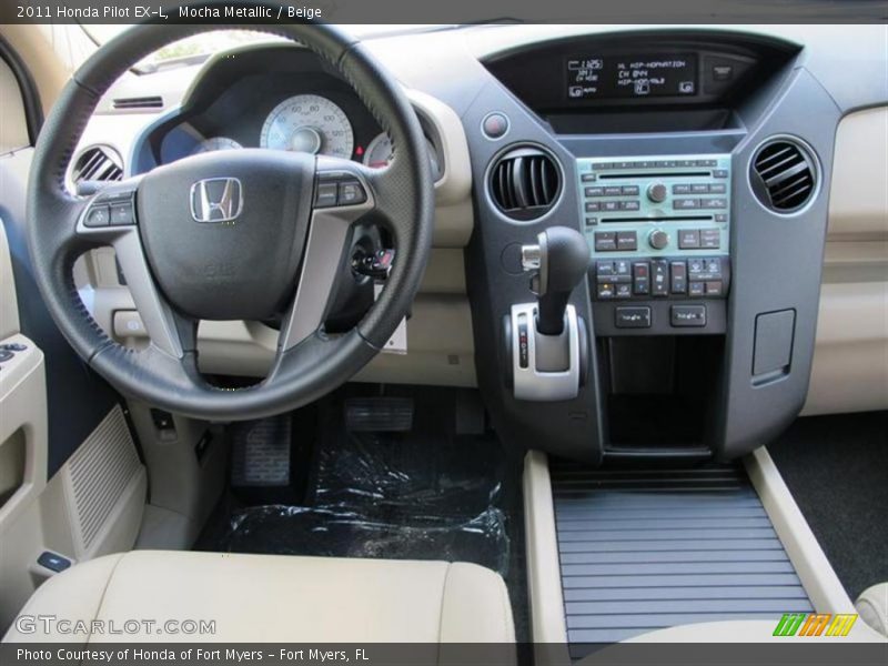 Dashboard of 2011 Pilot EX-L