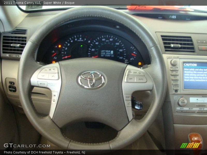Super White / Bisque 2011 Toyota Camry XLE