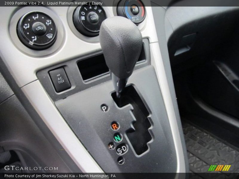 Liquid Platinum Metallic / Ebony 2009 Pontiac Vibe 2.4