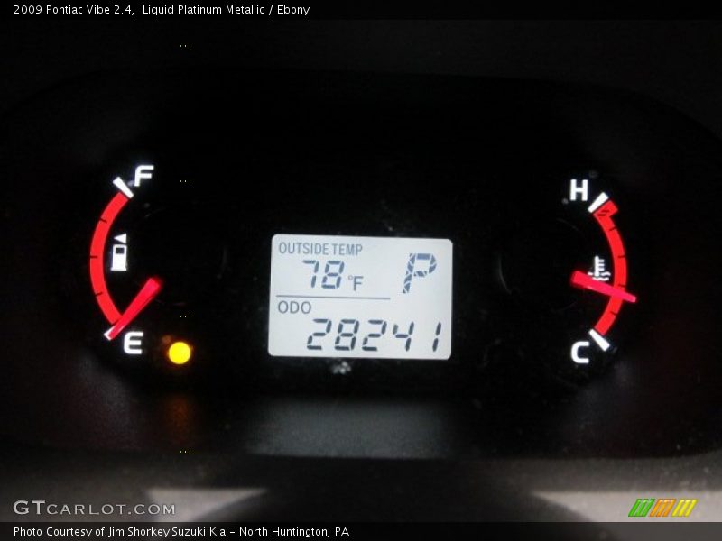 Liquid Platinum Metallic / Ebony 2009 Pontiac Vibe 2.4