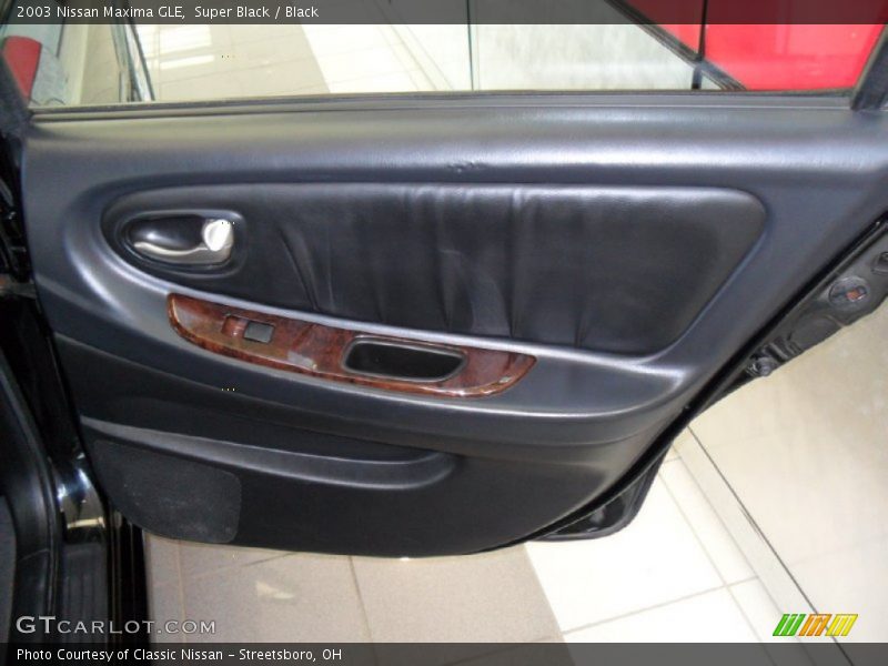 Super Black / Black 2003 Nissan Maxima GLE