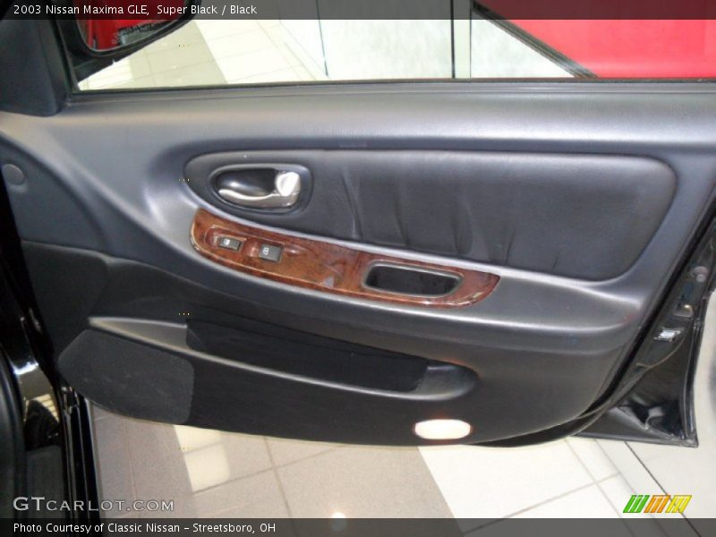 Super Black / Black 2003 Nissan Maxima GLE