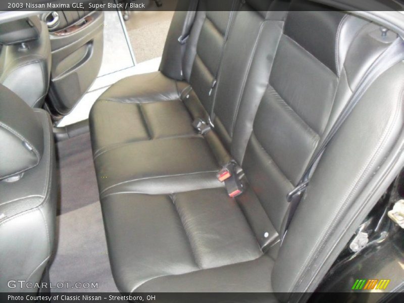 Super Black / Black 2003 Nissan Maxima GLE