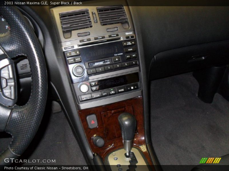Super Black / Black 2003 Nissan Maxima GLE
