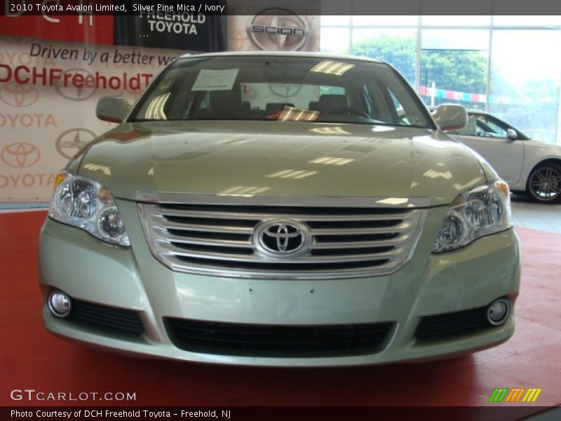 Silver Pine Mica / Ivory 2010 Toyota Avalon Limited