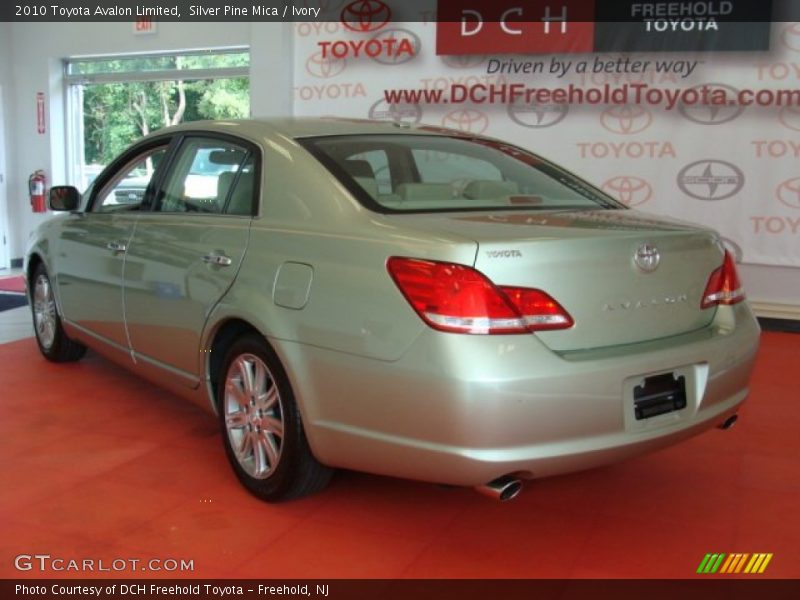 Silver Pine Mica / Ivory 2010 Toyota Avalon Limited