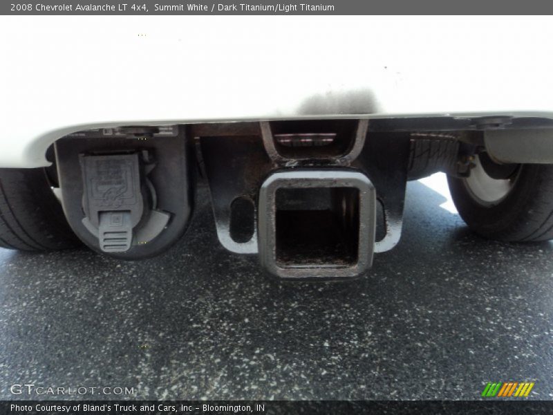 Summit White / Dark Titanium/Light Titanium 2008 Chevrolet Avalanche LT 4x4