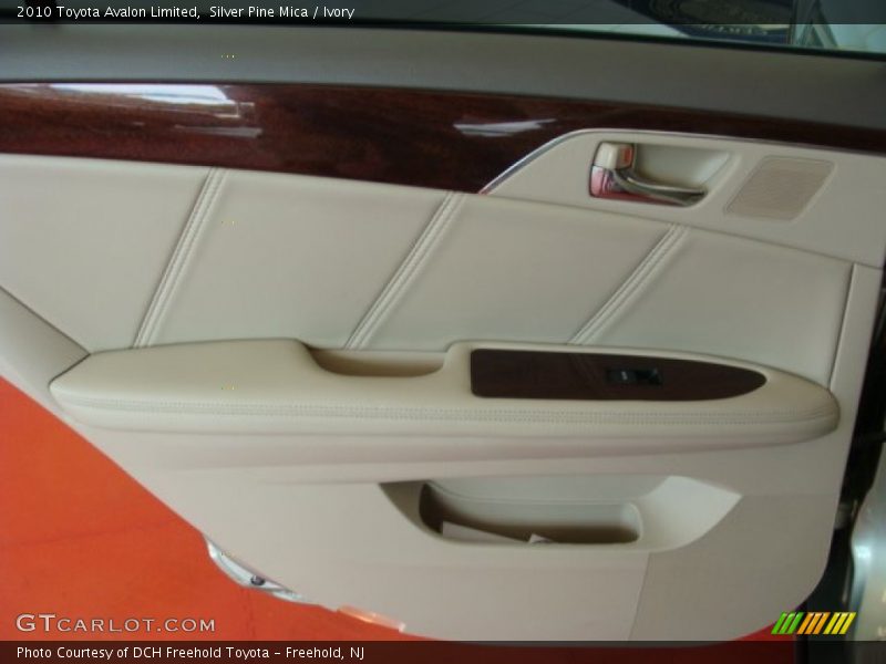 Silver Pine Mica / Ivory 2010 Toyota Avalon Limited