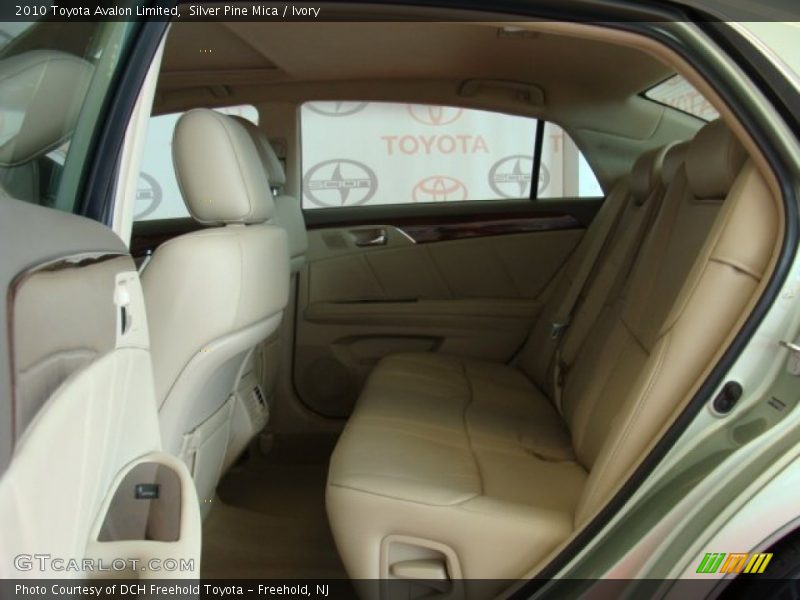 Silver Pine Mica / Ivory 2010 Toyota Avalon Limited