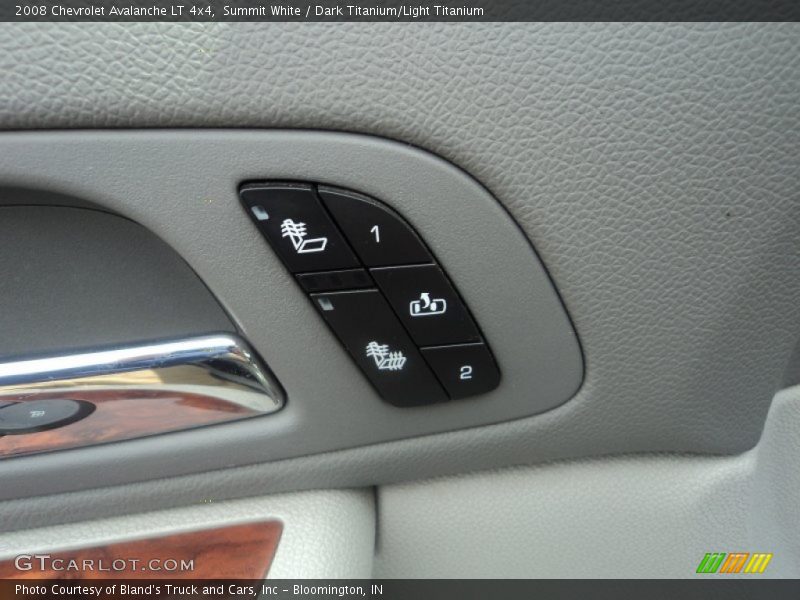 Summit White / Dark Titanium/Light Titanium 2008 Chevrolet Avalanche LT 4x4
