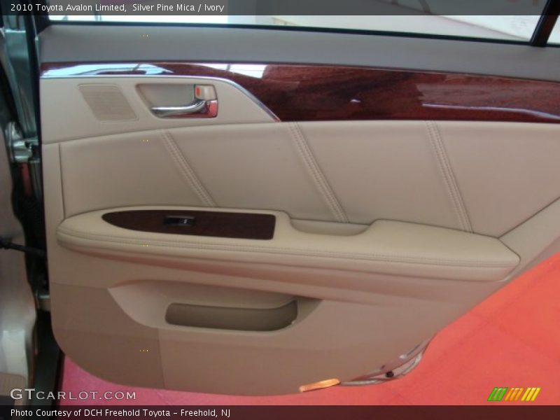 Silver Pine Mica / Ivory 2010 Toyota Avalon Limited