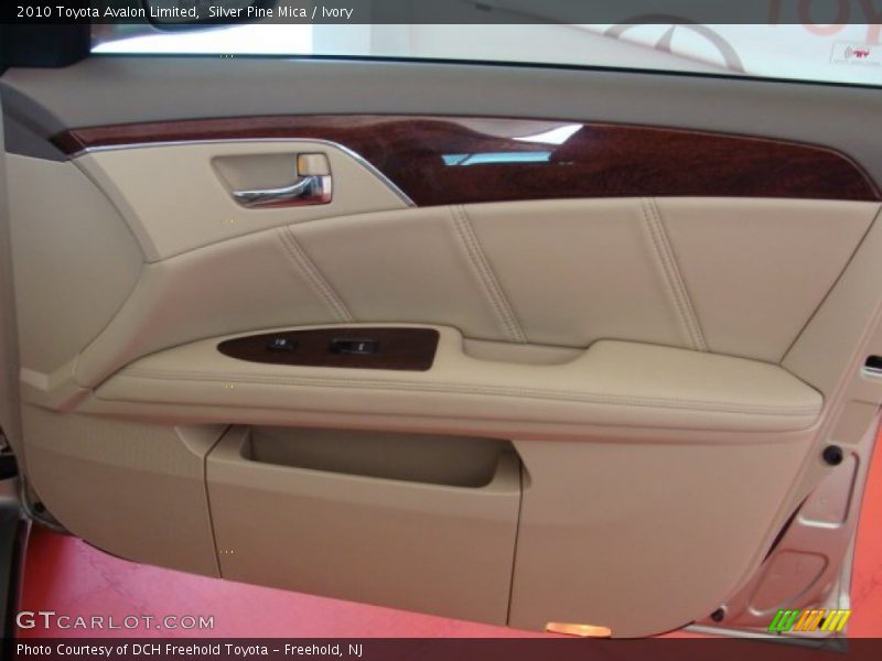 Silver Pine Mica / Ivory 2010 Toyota Avalon Limited