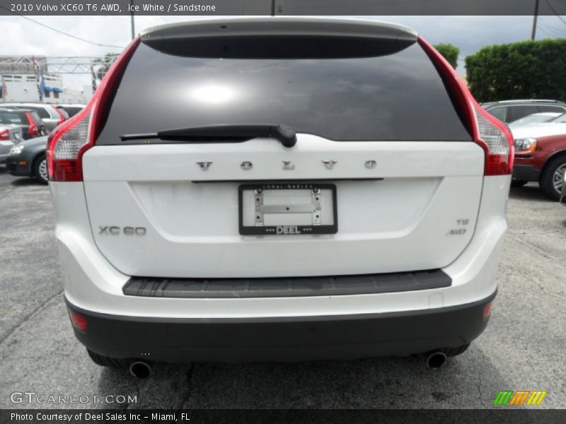 Ice White / Sandstone 2010 Volvo XC60 T6 AWD