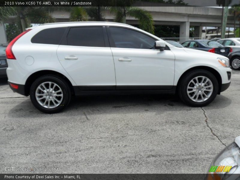 Ice White / Sandstone 2010 Volvo XC60 T6 AWD