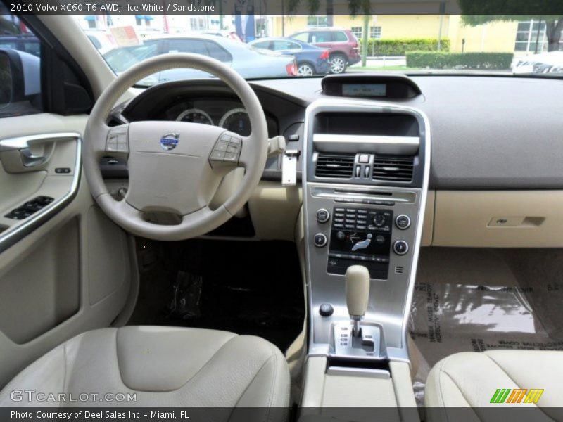 Ice White / Sandstone 2010 Volvo XC60 T6 AWD