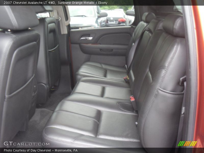  2007 Avalanche LT 4WD Ebony Interior