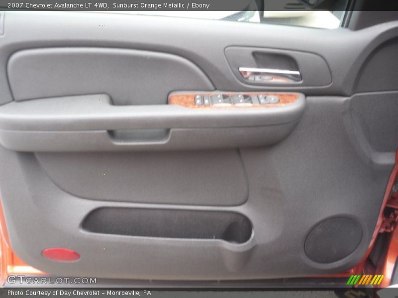 Sunburst Orange Metallic / Ebony 2007 Chevrolet Avalanche LT 4WD