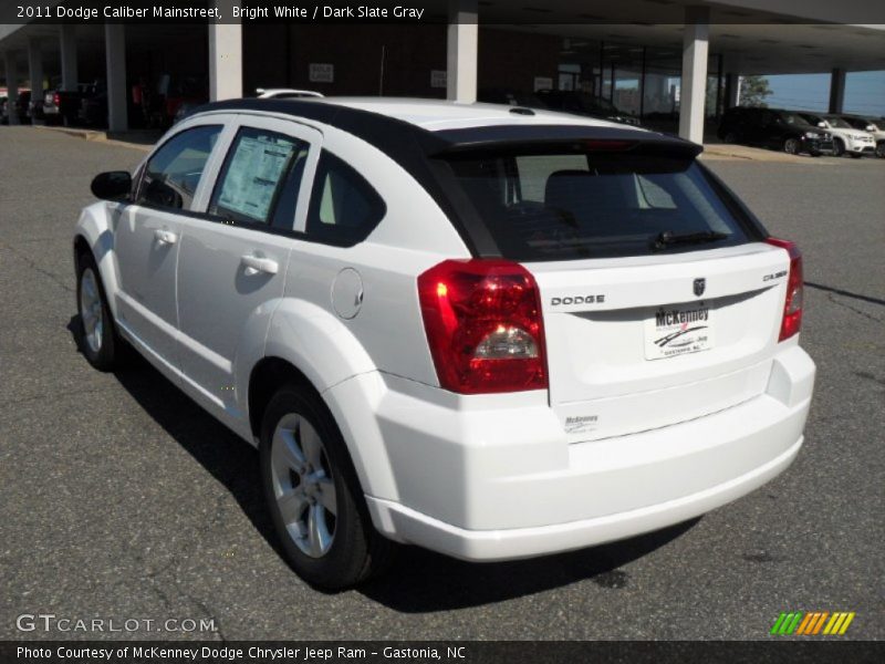 Bright White / Dark Slate Gray 2011 Dodge Caliber Mainstreet