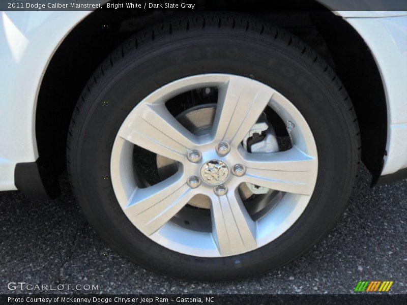 Bright White / Dark Slate Gray 2011 Dodge Caliber Mainstreet