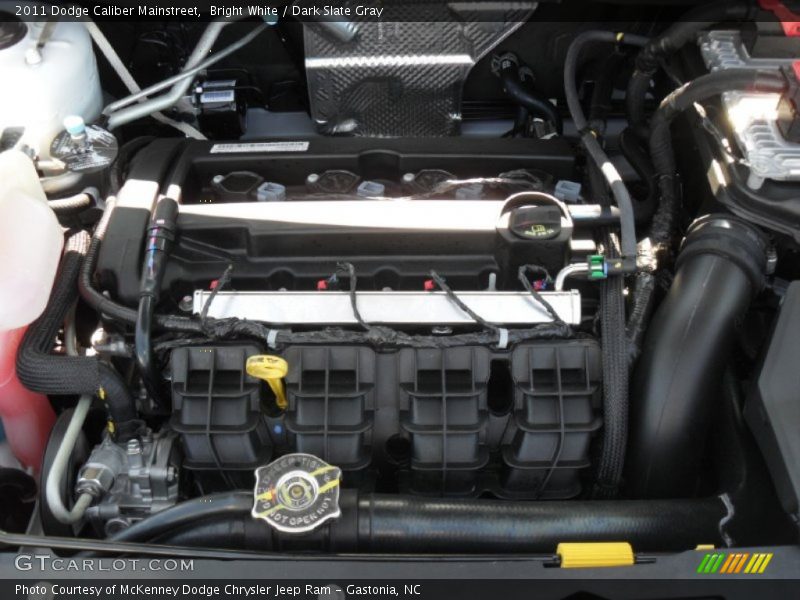 Bright White / Dark Slate Gray 2011 Dodge Caliber Mainstreet
