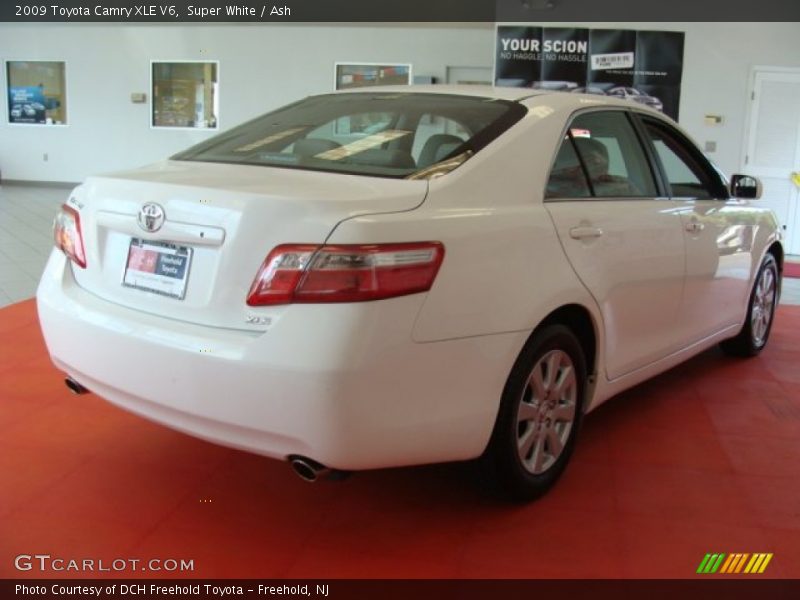 Super White / Ash 2009 Toyota Camry XLE V6