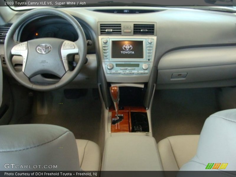 Super White / Ash 2009 Toyota Camry XLE V6