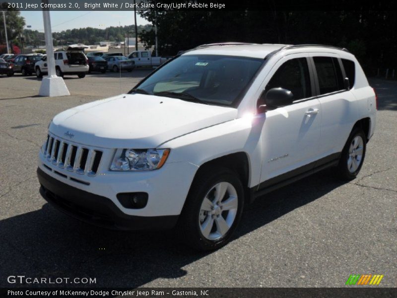 Bright White / Dark Slate Gray/Light Pebble Beige 2011 Jeep Compass 2.0