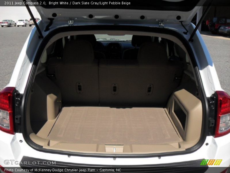 Bright White / Dark Slate Gray/Light Pebble Beige 2011 Jeep Compass 2.0