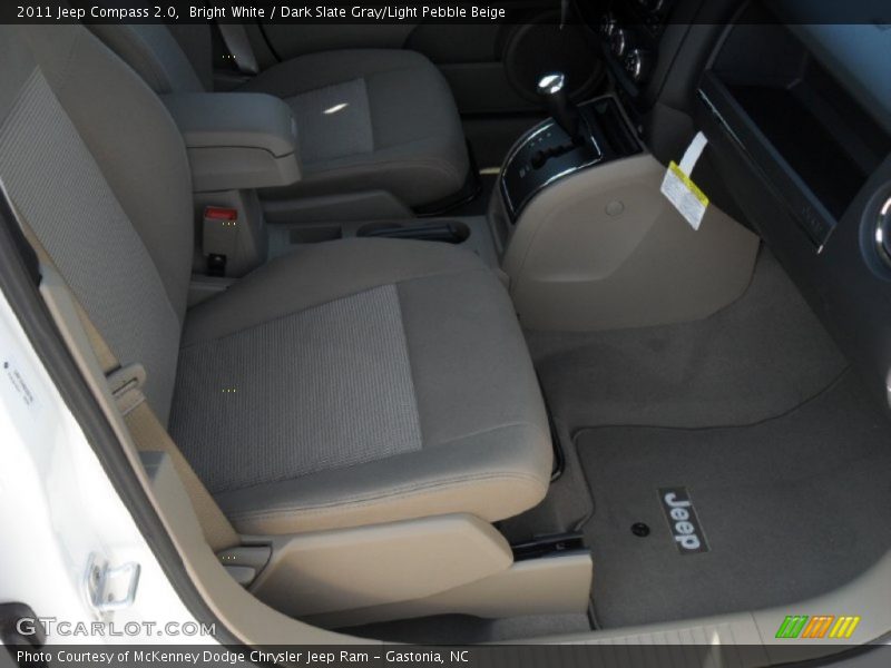 Bright White / Dark Slate Gray/Light Pebble Beige 2011 Jeep Compass 2.0