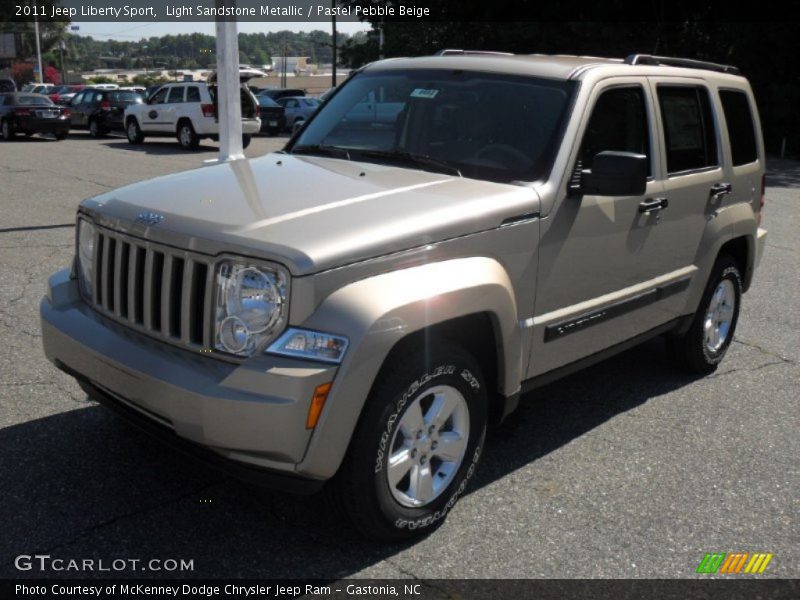 Light Sandstone Metallic / Pastel Pebble Beige 2011 Jeep Liberty Sport