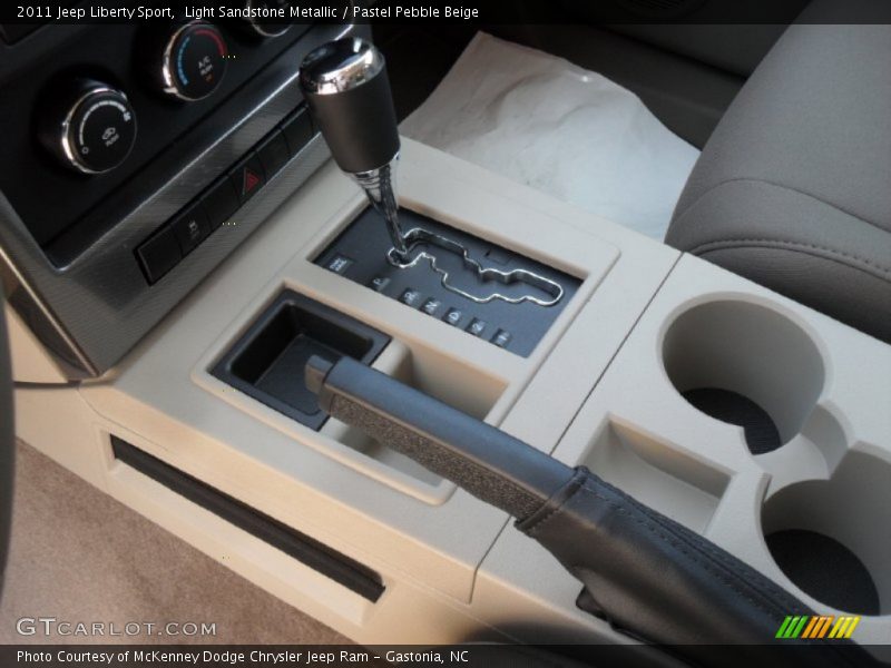 Light Sandstone Metallic / Pastel Pebble Beige 2011 Jeep Liberty Sport