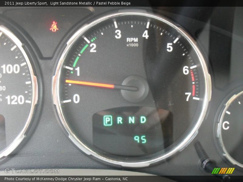 Light Sandstone Metallic / Pastel Pebble Beige 2011 Jeep Liberty Sport
